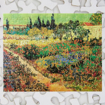 Jardim Florido com Caminho de Vincent van Gogh