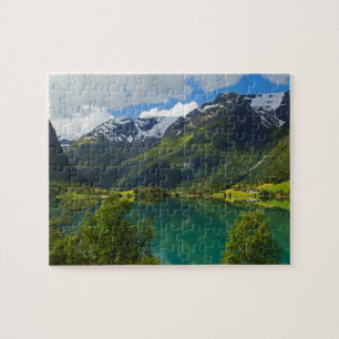 Quebra-cabeça Lago Floen cênico, Noruega