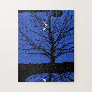 Quebra-cabeça Lua com árvore, azul cobalto, preto e branco