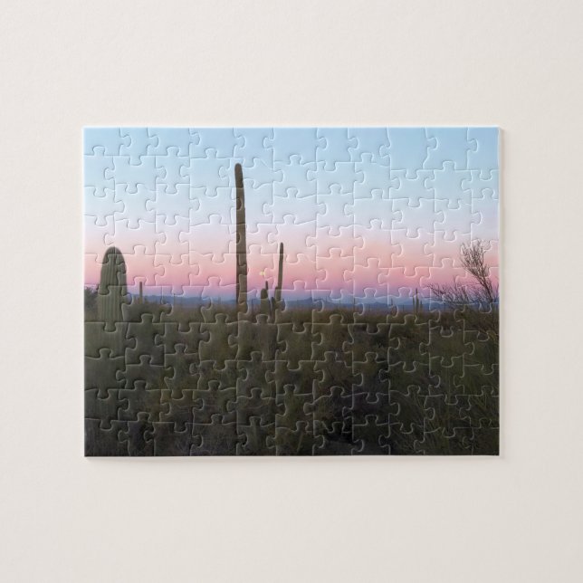 Quebra-cabeça Lua Rosa sobre Saguaro ao Nascer do Sol (Horizontal)
