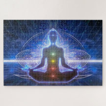 MEDITAÇÃO YOGA EM LOTUS POSIÇÃO COM CHAKRA