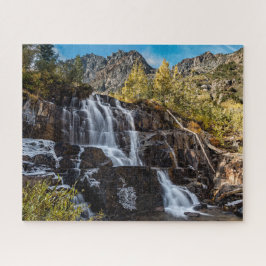 Quebra-cabeça Mill Creek no Lundy Canyon, CA