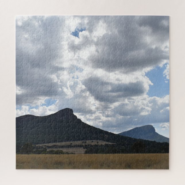 Quebra-cabeça Monta Sturgeon e Abrupto Sob Nuvens Dramáticas (Vertical)