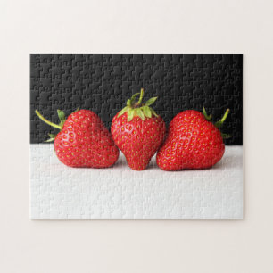 Quebra-cabeça Morangos A Preto Sobre Branco 11x14 252pc jpa