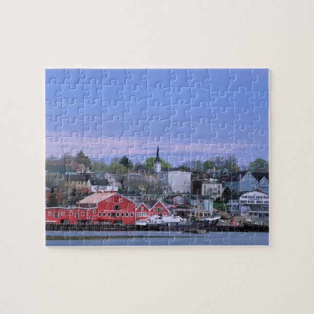 Quebra-cabeça N.A. Canadá, Nova Escócia. Uma vista de Lunenburg, (Horizontal)