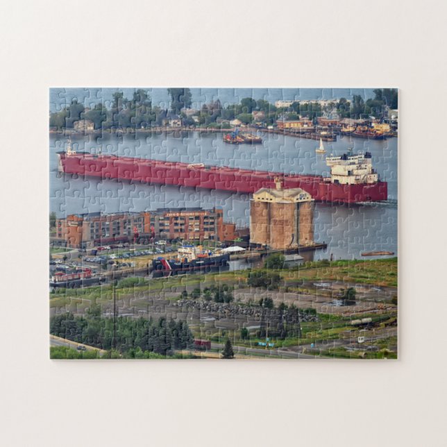 Quebra-cabeça Navio Deixando a Baía em Duluth Minnesota (Horizontal)
