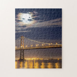 Quebra-cabeça O moonrise hoje à noite sobre a ponte da baía
