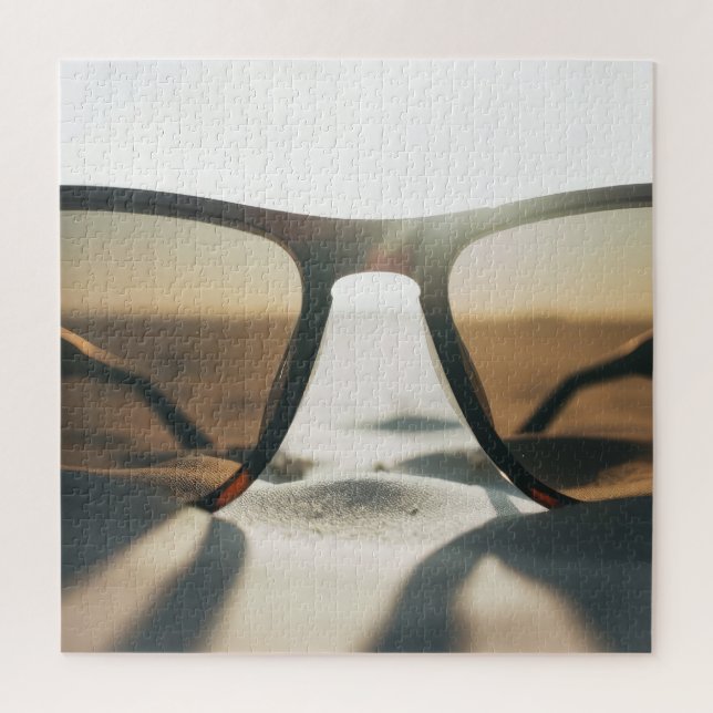 Quebra-cabeça Óculos de Sol na Areia (Vertical)