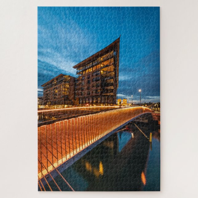 Quebra-cabeça Oslo à noite, Noruega (Vertical)