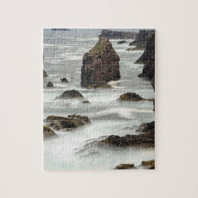 Quebra-cabeça Paisagem marinha e pináculos rochosos, Shetland (Vertical)