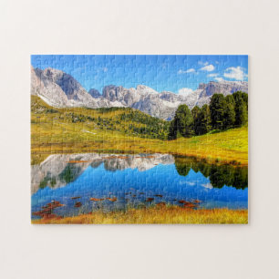 Quebra-cabeça Paisagem Verde com Montanhas Pond e Snowy