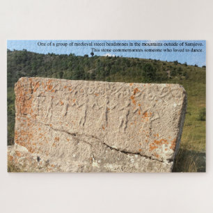 Quebra-cabeça Pedra antiga em montanhas na Bósnia