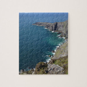 Quebra-cabeça Penhascos irlandeses no Dingle Ireland pelo oceano