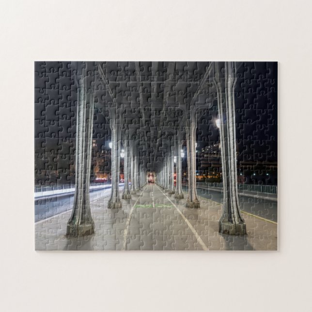 Quebra-cabeça Pont de Bir-Hakeim à noite - Paris, França (Horizontal)