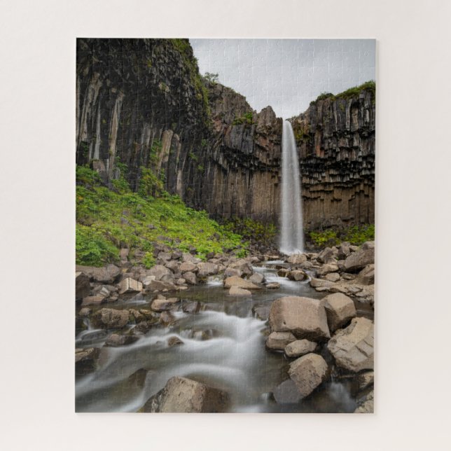 Quebra-cabeça Quedas | Svartifoss Waterfall, Sul da Islândia (Vertical)