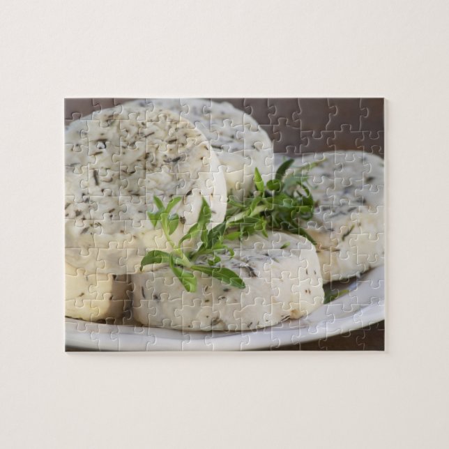 Quebra-cabeça Queijo de cabra francês - chevre - com ervas em um (Horizontal)
