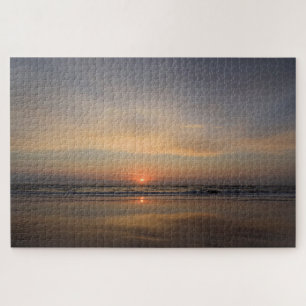 Quebra-cabeça Reflexões do amanhecer em Cocoa Beach, Flórida -