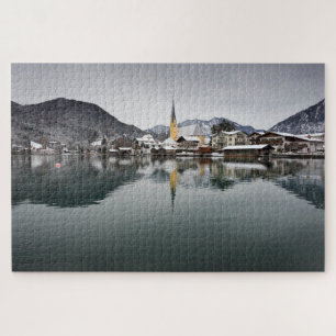 Quebra-cabeça Rottach-Egern no Tegernsee, Baviera no inverno