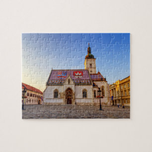 Quebra-cabeça Ruas, a Igreja de Mark e o pôr do sol em Zagreb,