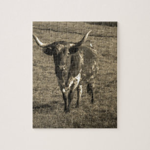 Quebra-cabeça Sepia Tone Brown e White Longhorn Bull