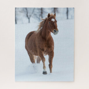 Quebra-cabeça Single Horse Running in Snow