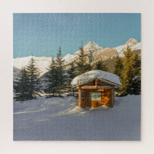 Quebra-cabeça Snowy Serenity: Lago Louise e o Monte Majestoso