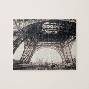 Quebra-cabeça Sob a torre Eiffel, antes de ascensão, de "L