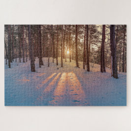 Quebra-cabeça Sol em neve, pinheiros de inverno