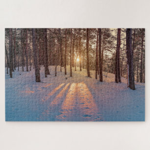 Quebra-cabeça Sol em neve, pinheiros de inverno