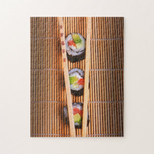 Quebra-cabeça Sushi e chopsticks de madeira