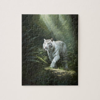 Quebra-cabeça Tigre Branco em uma Floresta densa