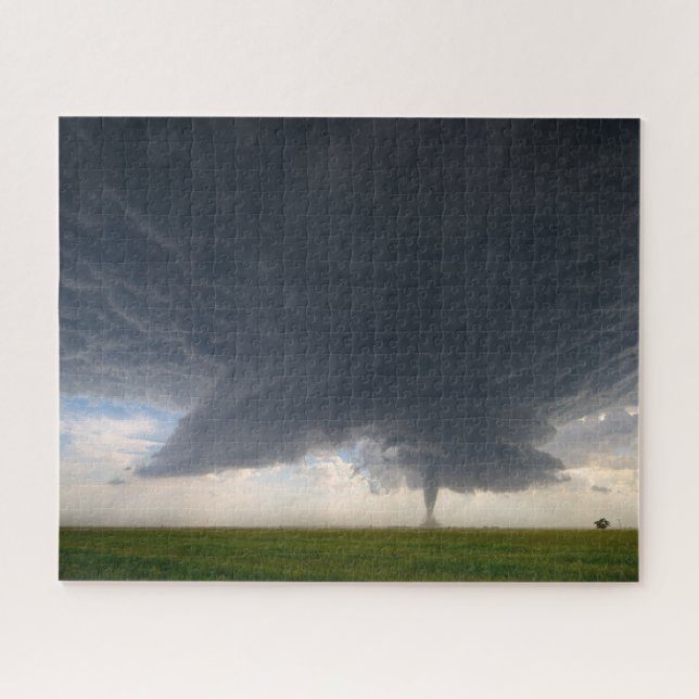Quebra-cabeça Tornado sob tempestade gigante em planícies Excele (Horizontal)