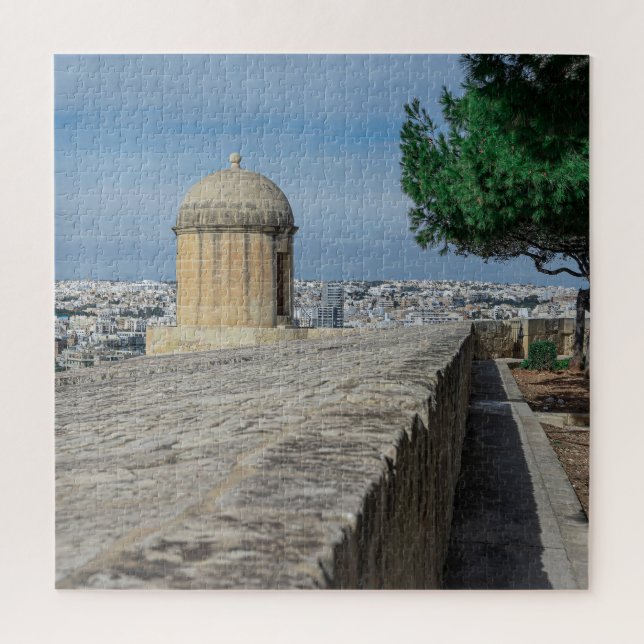 Quebra-cabeça Torre de arma nas antigas muralhas da cidade de La (Vertical)