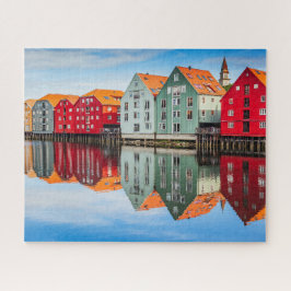 Quebra-cabeça Trondheim Norway Fjord Red and Green Homes