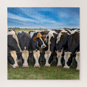 Quebra-cabeça Vaca Holstein Vestindo um Chapéu de Cowboy