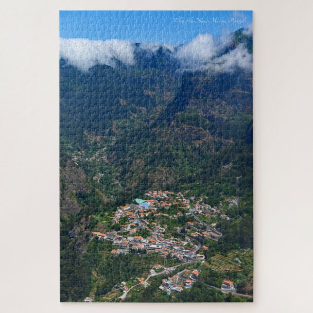 Quebra-cabeça Vale das freiras - Madeira, Portugal (Vertical)