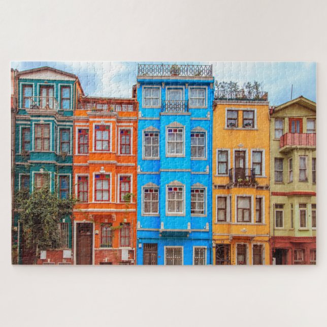 Quebra-cabeça Viagem para casas coloridas em Istambul, Turquia (Horizontal)