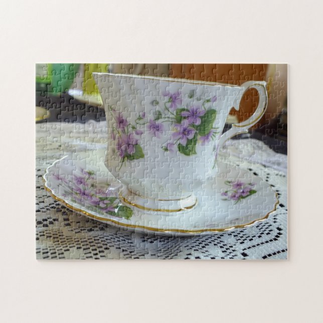 Quebra-cabeça Violetas na China, Taa Cup e Saucer (Horizontal)