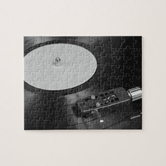 Quebra-cabeça Visão geral de vinil tocando em um toca-discos