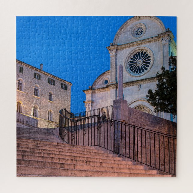Quebra-cabeça Visão noturna das escadas e da igreja em Split, Cr (Vertical)