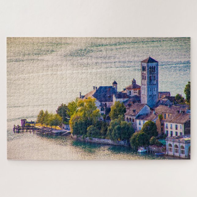 Quebra-cabeça Vista cêntrica da ilha de San Giulio, Itália (Horizontal)