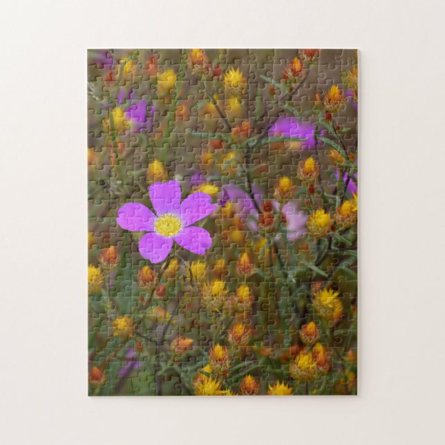 Quebra-cabeça Wildflower Harmony – Purple & Gold in Bloom (Vertical)