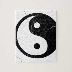 Quebra-cabeça Yin preto e branco e Yang