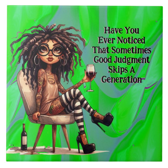 Quirky Lady Tattoo & Wine Julgamento Azulejo cerâm (Frente)