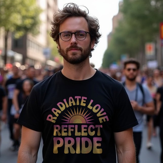 Radiate Love Reflete Orgulho LGBTQ+ T-Shirt (Criador carregado)