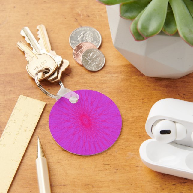 Raios de mandala cor-de-rosa em chaveiro roxo (Mesa)