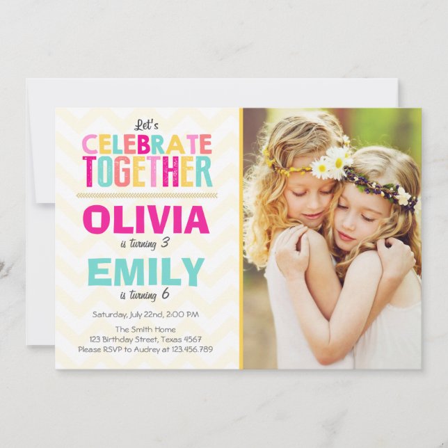 Raparigas gêmeas convites de aniversário juntas, c (Frente)