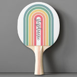 Raquete De Ping Pong Arco da Linha Retroativa Pastel Colores do Arco-Ír<br><div class="desc">Um padrão de arco de linha funk com pastéis - azul, verde, amarelo, laranja e vermelho. O design inclui curvas e linhas em cores grossas. Adicione seu nome ou exclua o texto para um retro retro retro divertido. O nome é uma fonte de script de tendência na cinza. Se você...</div>