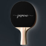 Raquete De Ping Pong Assinatura de Nome Personalizado Moderno Minimalis<br><div class="desc">Raquete de Ping Pong Personalizada com Nome em Script Moderno Minimalista Feminino Preto Monograma. Esses designs apresentam seu primeiro nome em uma linda tipografia de assinatura de letra manuscrita com cauda swash (ou caligrafia) em branco sobre fundo preto. São fáceis de personalizar. Ótimo presente feminino e elegante para aquecimento de...</div>