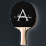 Raquete De Ping Pong Black Silver Modern Script Girly Monographic Name<br><div class="desc">Nome do Monograma do Script Preto e Prateado Ping Pong Paddle. Isto faz o doce e perfeito aniversário de 16 anos,  casamento,  chá de panela,  aniversário,  chá de fraldas ou festa de solteira presente para alguém que ama luxo de luxo e estilos quíticos.</div>